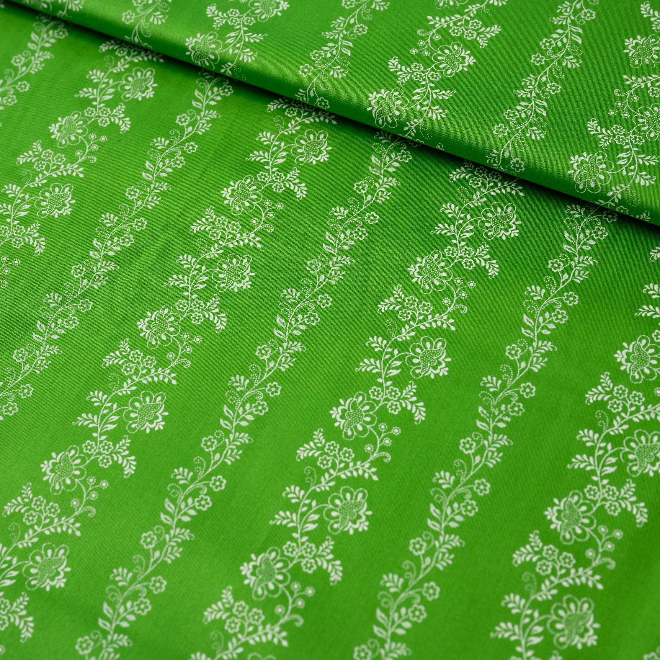 Trachtenstoff Baumwolle Satin Ranken Grün 0,5m